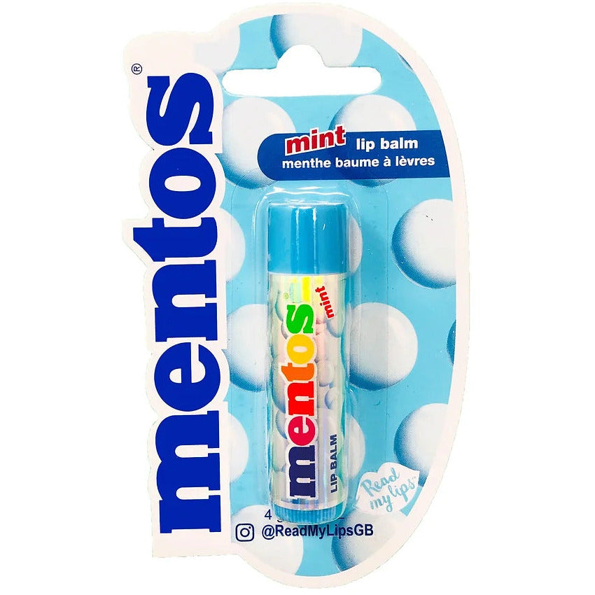 Un emballage bleu à droite il est écrit « mentos » en bleu et au centre il y a un baume à lèvres avec une étiquette bleue et il est écrit « mentos » avec les couleurs de l’arc-en-ciel